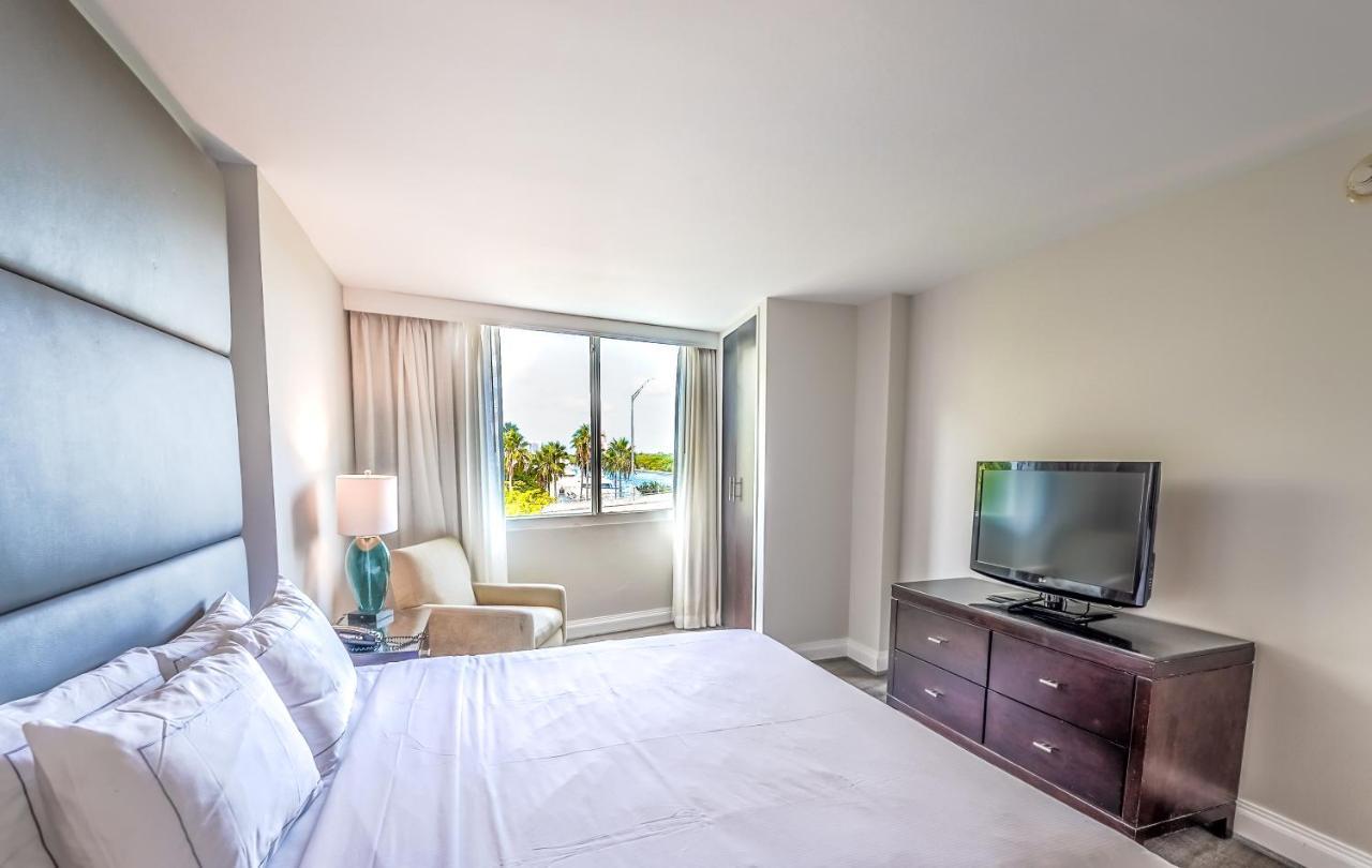 فورت لودرديل Waterview Condo- Spacious 2 Bedroom - Central - Steps To Beach المظهر الخارجي الصورة